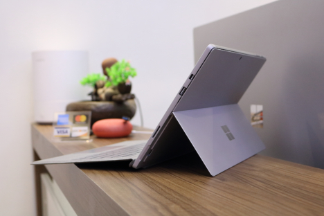Surface Pro 2017 ( i7/16GB/512GB ) + Type Cover 6
